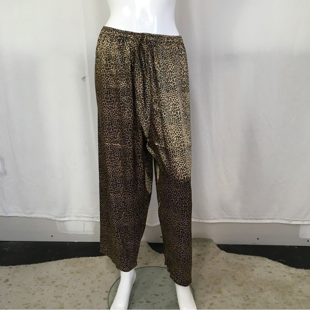 Morgan Taylor Womens Leopard Print Silky Pajama Shirt Pants Sleepwear Set 2X - Picture 8 of 14